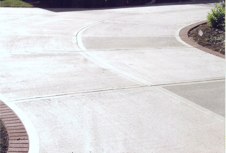 Circle Driveway Brick Edge