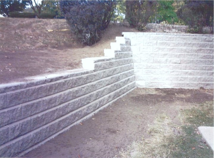Commercial Retaining Wall