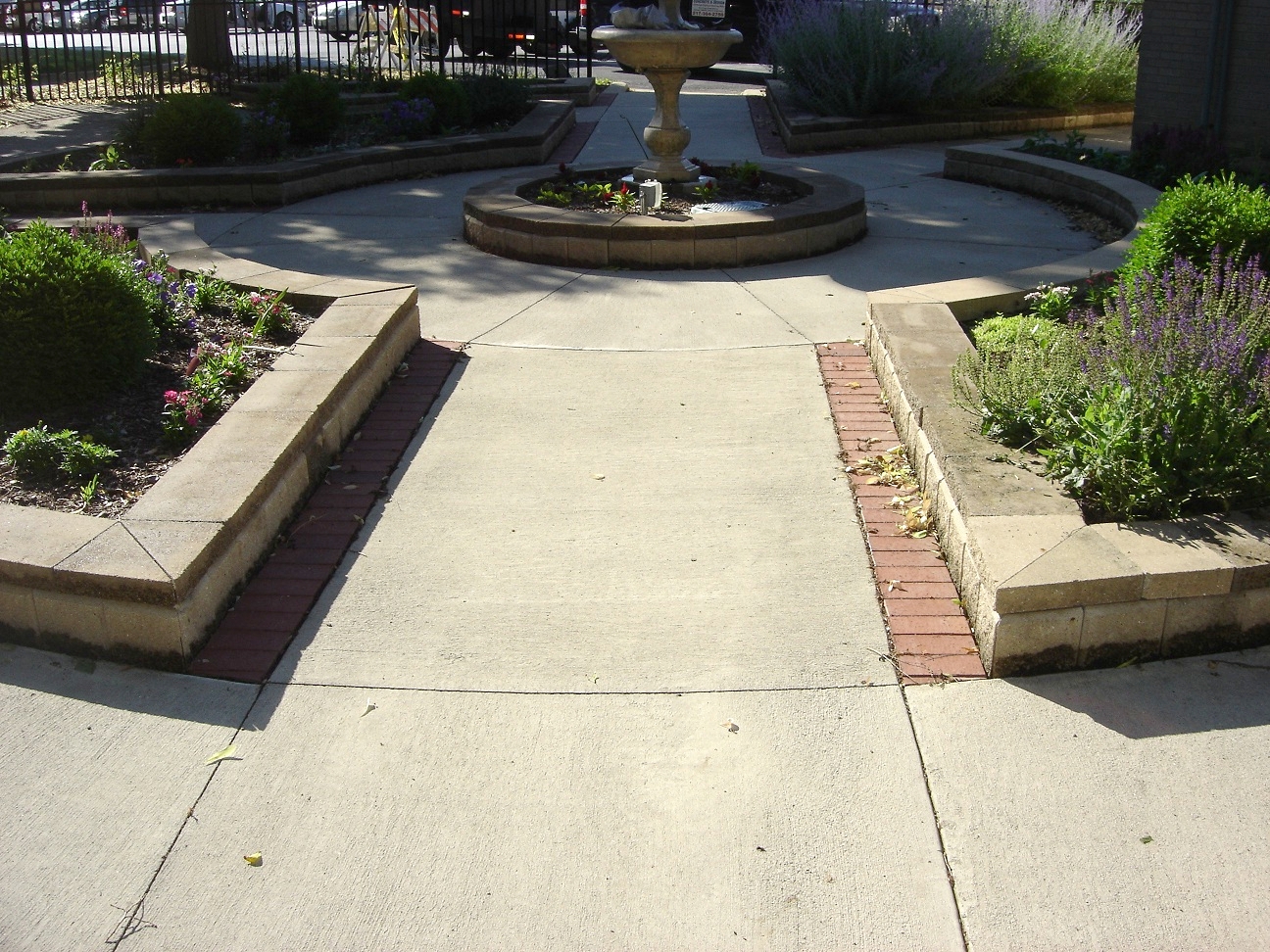 Circle of Remembrance memorial walkway