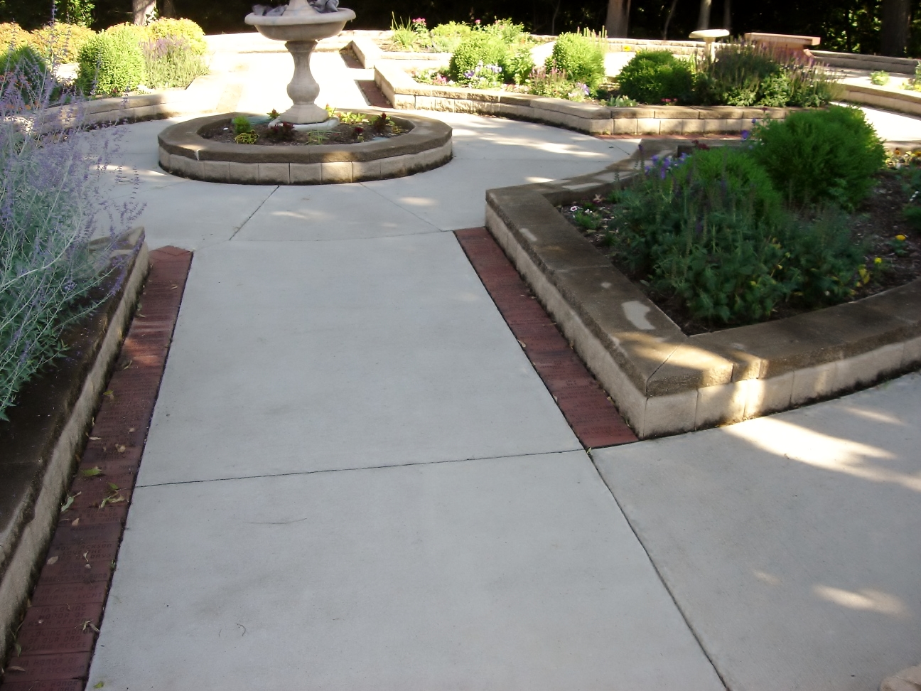 Circle of Remembrance memorial walkway