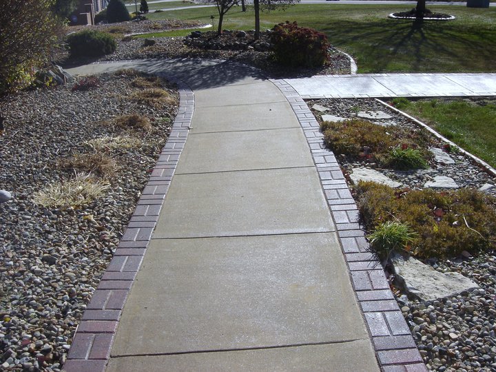 Sidewalk with Brick Edging